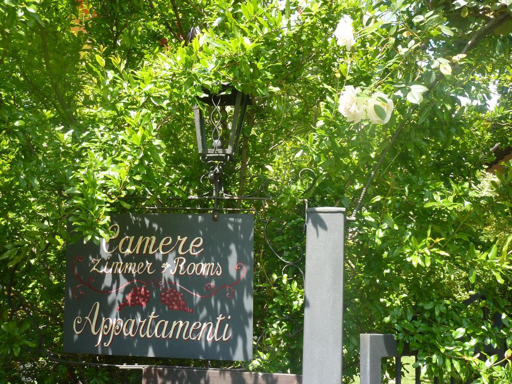 Al Rustico Hotel Torbole Sul Garda Kültér fotó
